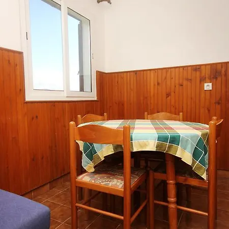 Zavalatica 546b Čara